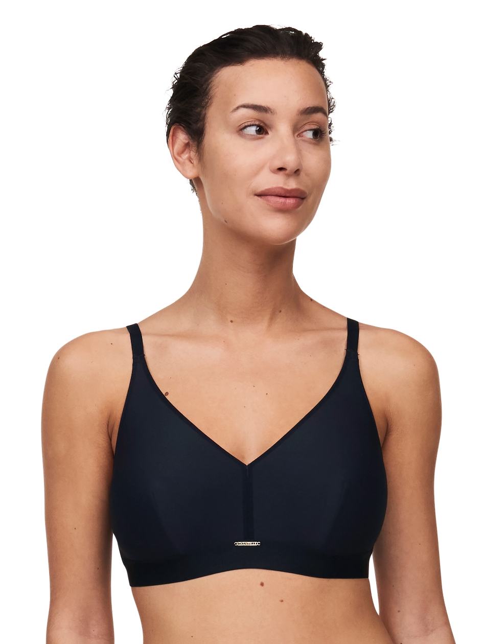 Black Chantelle Bare Essential Lightweight Wireless Women Bras | PQM7116VP